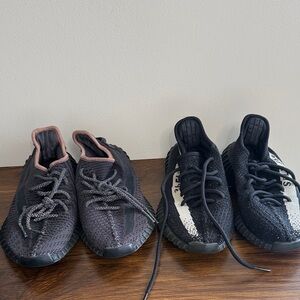 Yeezy 350 selling both as a bundle size 5 1/2